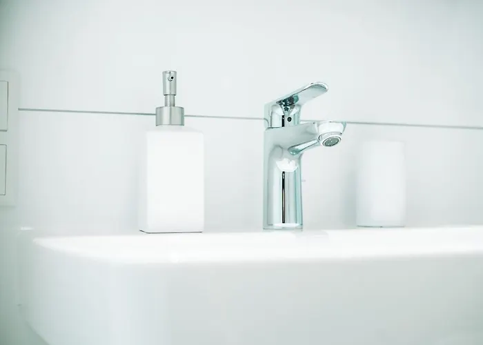 Ruhige Mit Festungsblick Bei Der Hbf * 科布倫茨